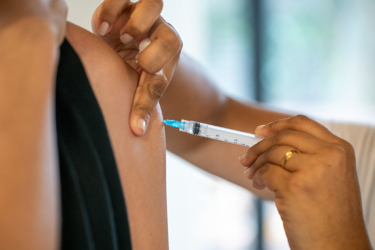 Vacinação com Pneumo 23 é ampliada para pessoas com 58 anos ou mais