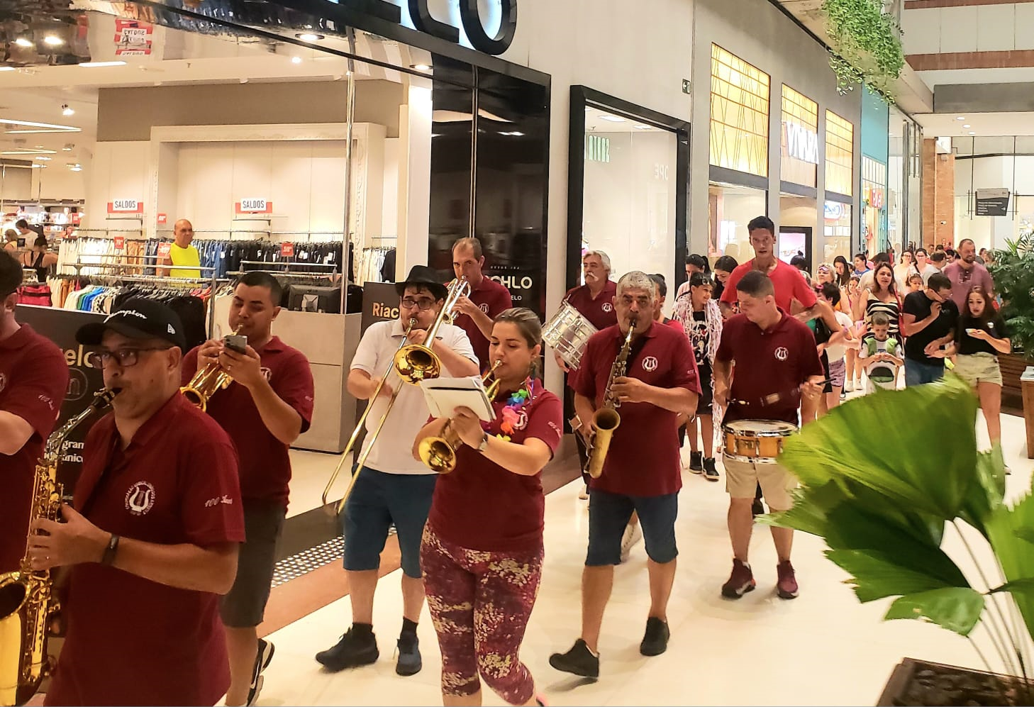 Plaza Shopping terá carnaval com matinê, Banda União dos Artistas e oficinas