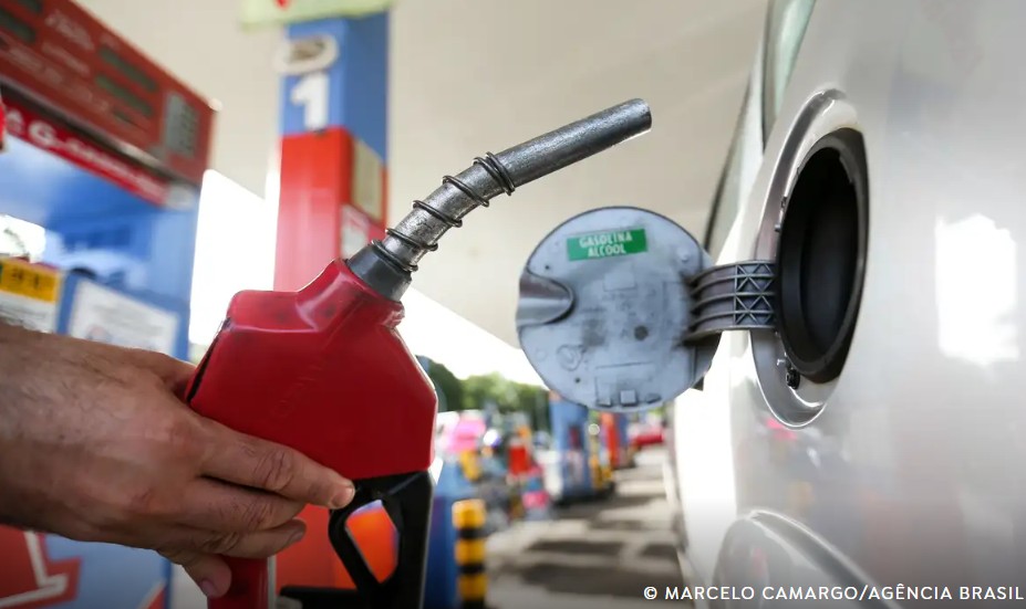 Preço da gasolina varia R$ 0,95 em Salto