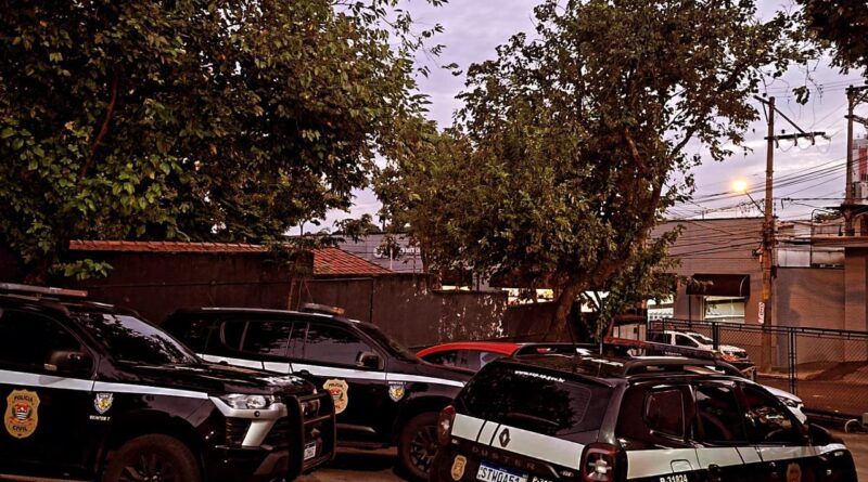 Polícia Civil prende cinco pessoas em Salto