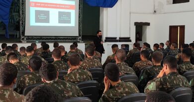 SECOM  realiza palestra para soldados saltenses no Quartel de Itu