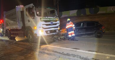 Acidente com colisão frontal mobiliza equipes em Salto