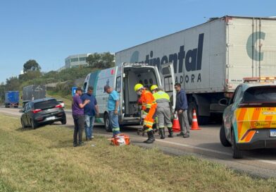 Motociclista fica ferida após acidente com caminhão em Salto