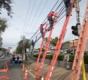 Salto regulariza mais de 400 postes da CPFL