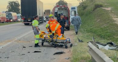 Acidente envolvendo três veículos deixa duas pessoas feridas em Salto
